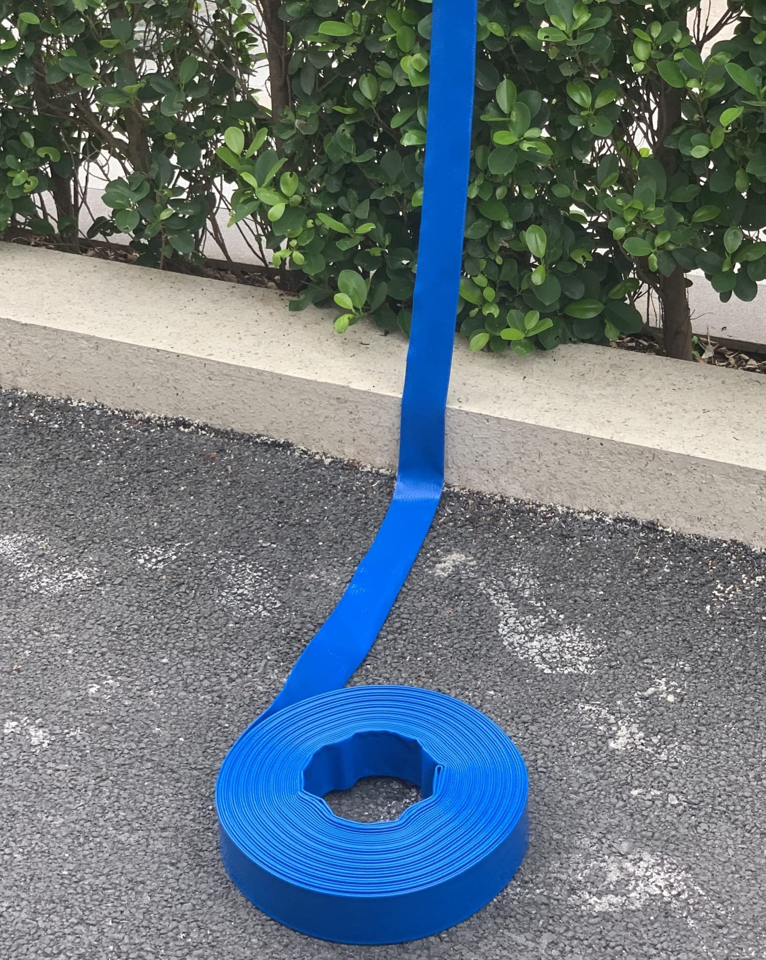 PEISONGFEI burst-resistant hose helps prevent leaks during draining.