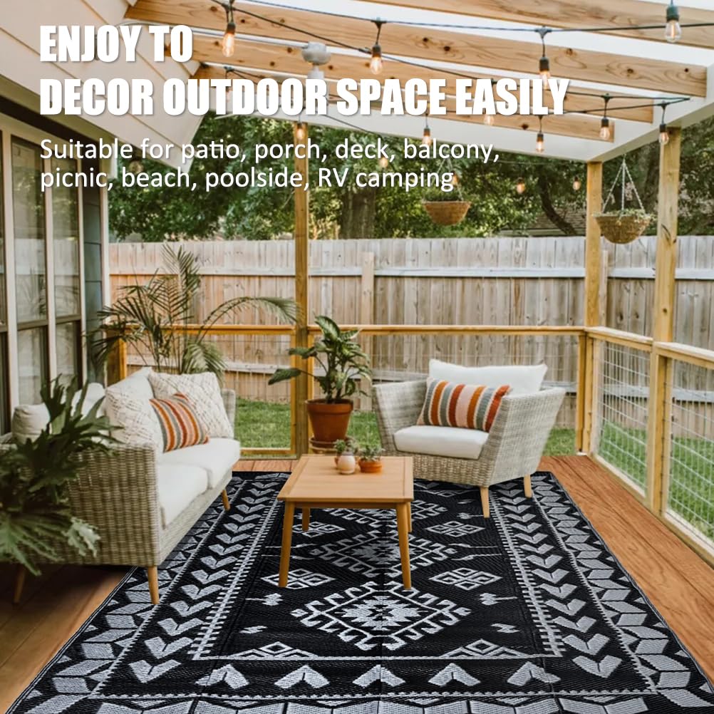 Pendolr plastic straw textured rug suitable for lawns and decks