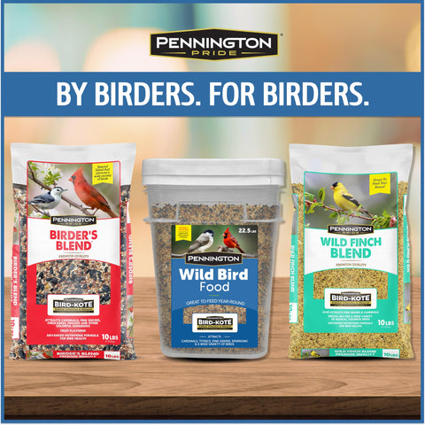 Pennington premium blend for year-round backyard bird activity