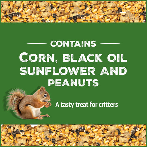 Close-up of ingredients: corn, sunflower seeds and peanuts in Pennington Pride