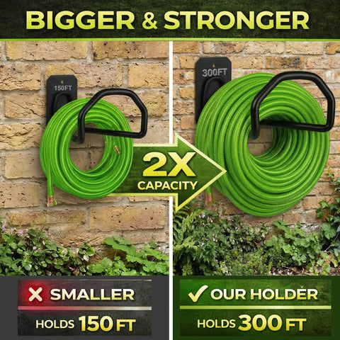 PeoMev neat backyard with organized hose thanks to wall-mounted holder.