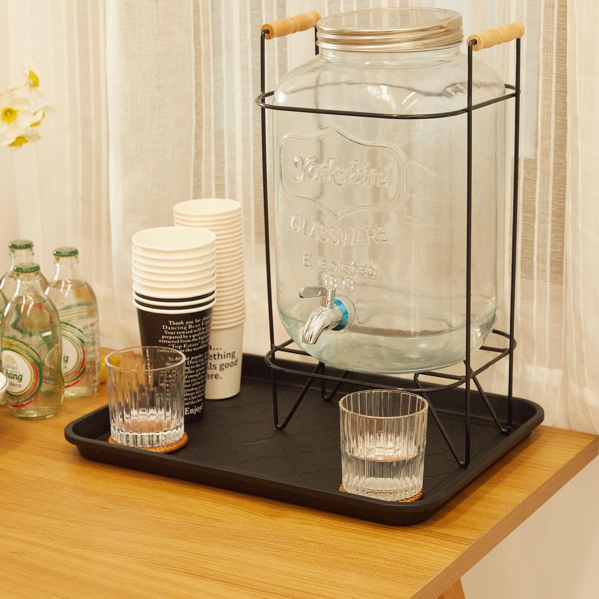 PETABBY boot tray fits standard entryways at 16.7 by 12.8 inches