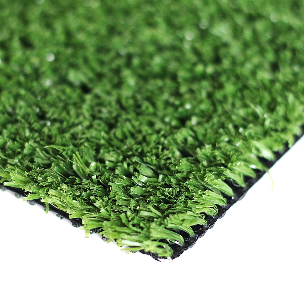 Close-up of Petgrow blades showing a 0.4-inch length and natural look