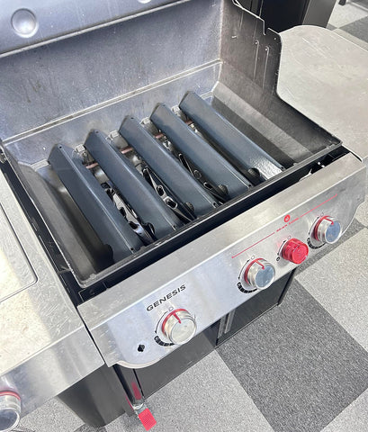 PETKAO Outdoor grilling setup with GS4 Genesis II parts