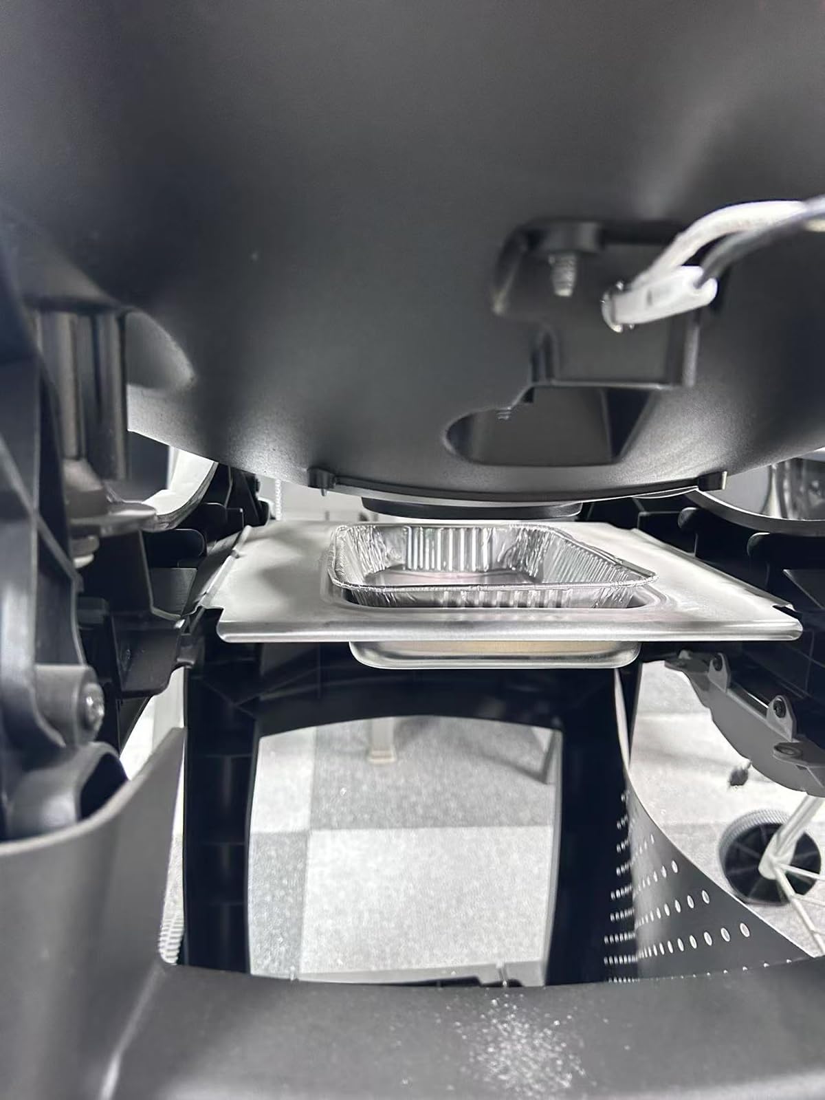 PETKAO 6415 aluminum drip-pan image showcasing recyclable, lightweight design.