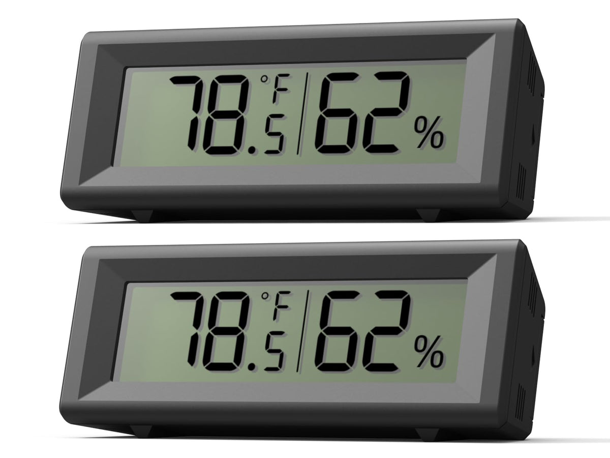 PFTTDD hygrometer with a clear display and easy readability from a distance.
