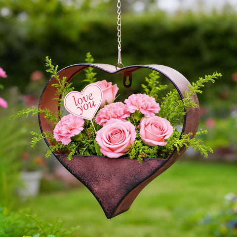 Philodwell heart-shape plant hanger for indoor and outdoor use with romantic charm.