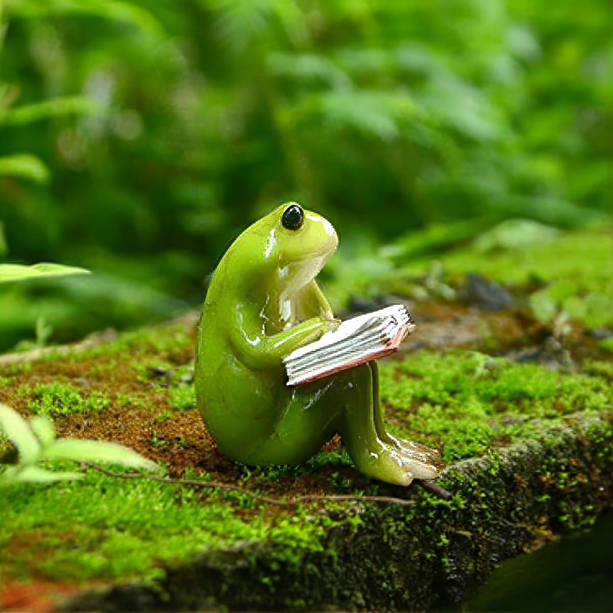 Picocosmxiruo outdoor statues-style miniatures bring storybook vibes to yards.
