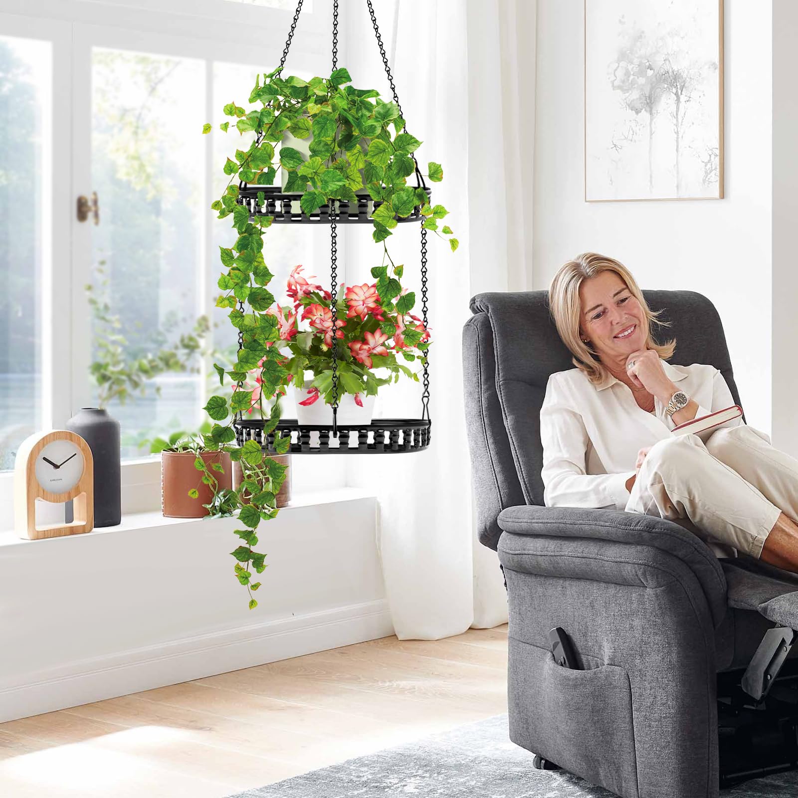 PIKAMAO minimalist metal frame adds modern touch to decor