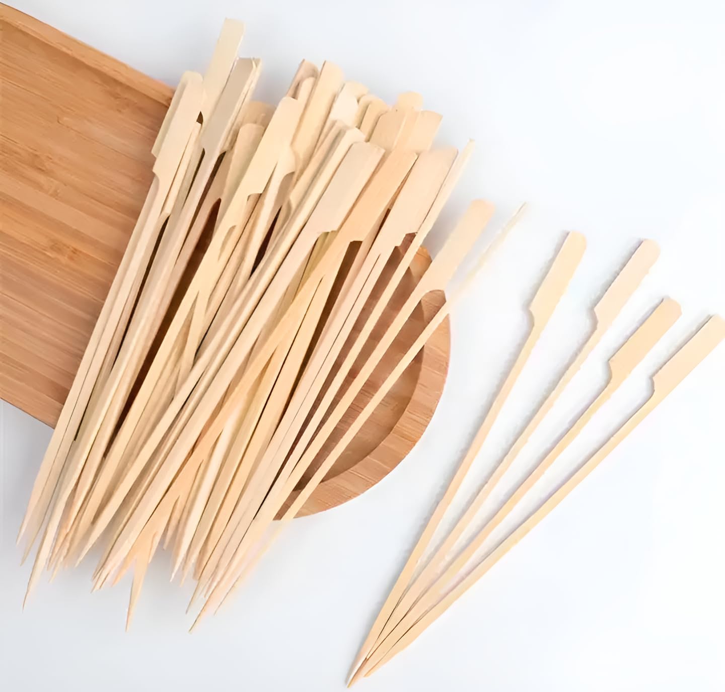 Pinchitto's bamboo skewers natural look enhances kebabs and appetizers.