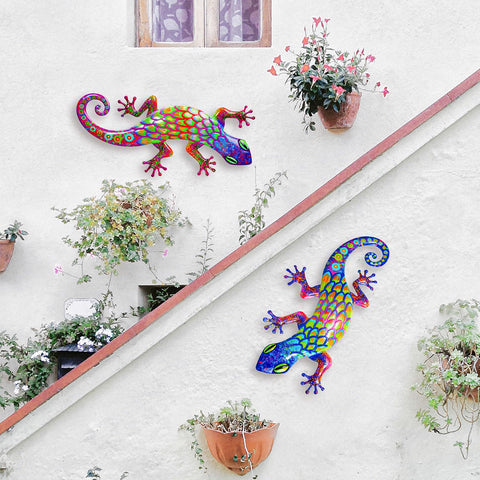 Pipilily gecko wall art 2-pack offers versatile display for any space.