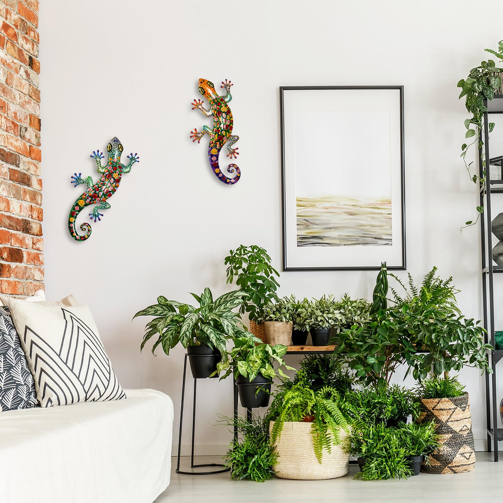 Pipilily gecko wall art 2-pack features intricate cutouts and durable finish.