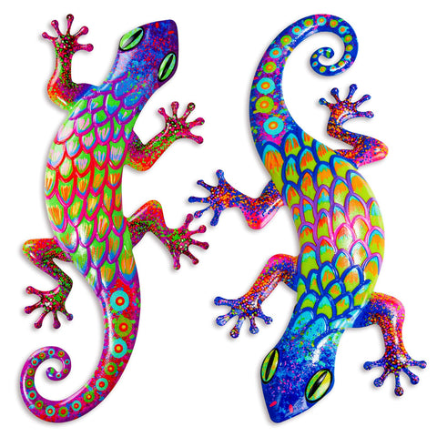 Pipilily gecko wall art outdoors adds vibrant color to patios and garden walls.