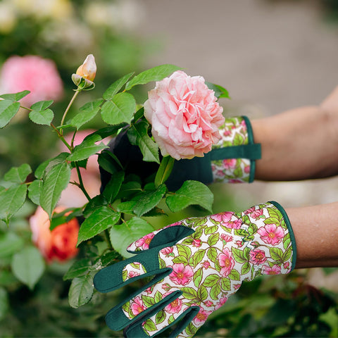 Pleneal gloves machine washable for easy care and quick drying.