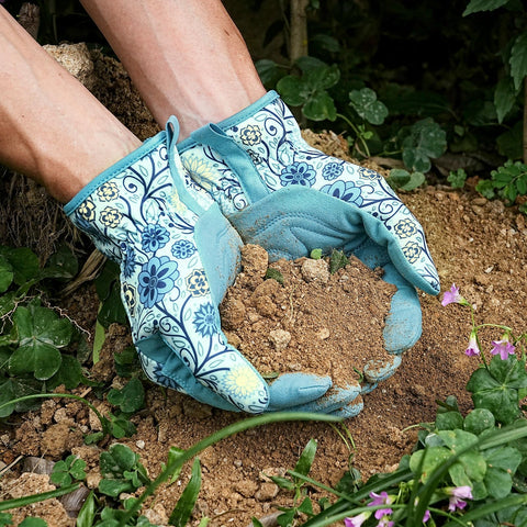 Pleneal women's garden gloves with breathable back-of-hand fabric for cooling comfort.