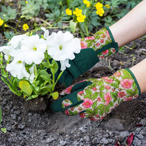 Pleneal women's gardening gloves thorn-proof design protects hands during pruning.