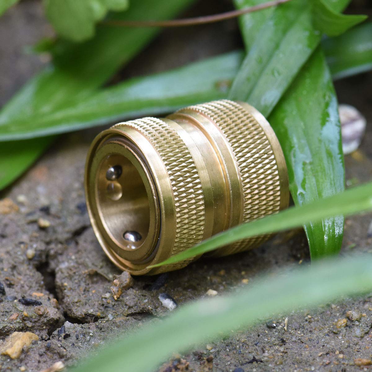 PLG garden hose attachment outdoors showing fast connection to accessories.