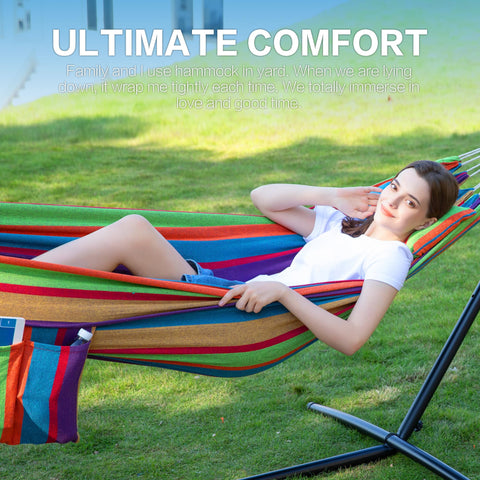 PNAEUT two-person cotton hammock distributes weight for comfortable relaxation