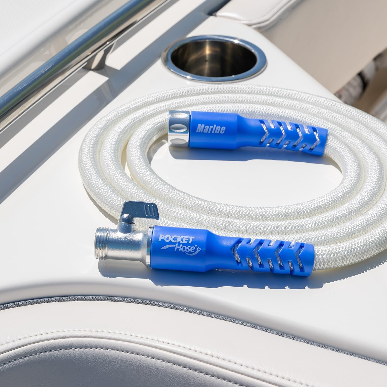 Pocket Hose anti-burst interior core delivers reliable water flow under pressure.