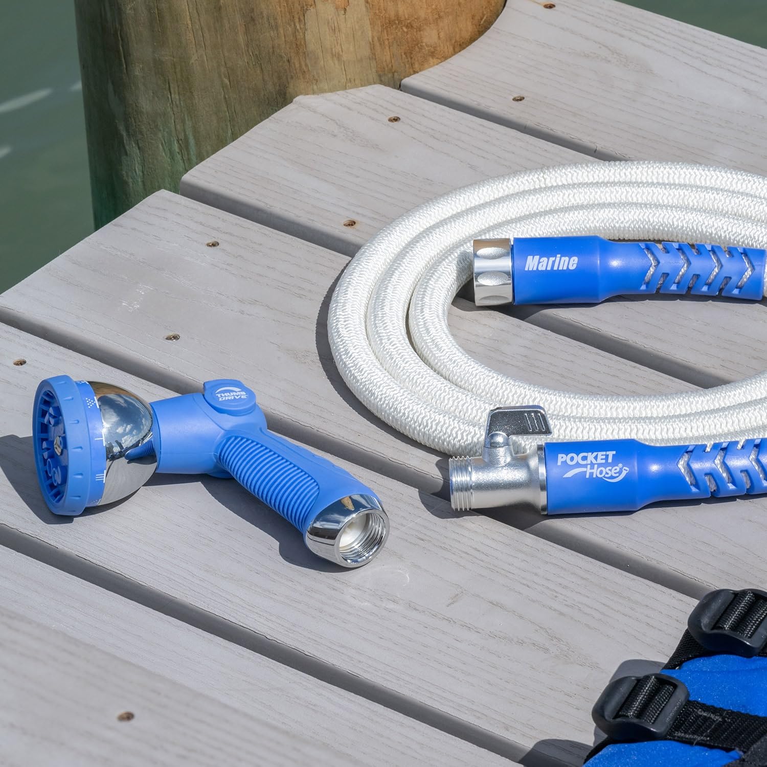 Pocket Hose on/off valve allows precise water control.