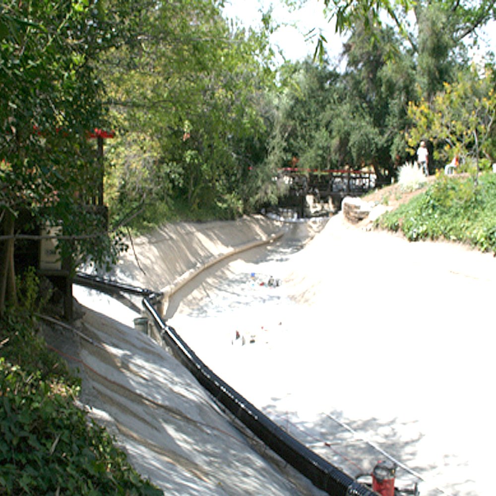 Pond Shield tan epoxy paint tan color swatch for natural-looking water features.