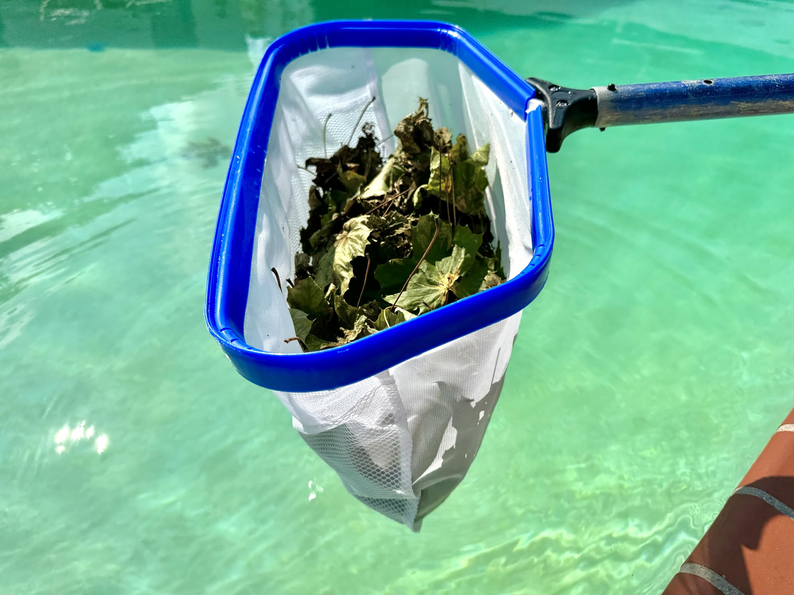 Pool Zing pro net used on hot tub surfaces for clearer spa water