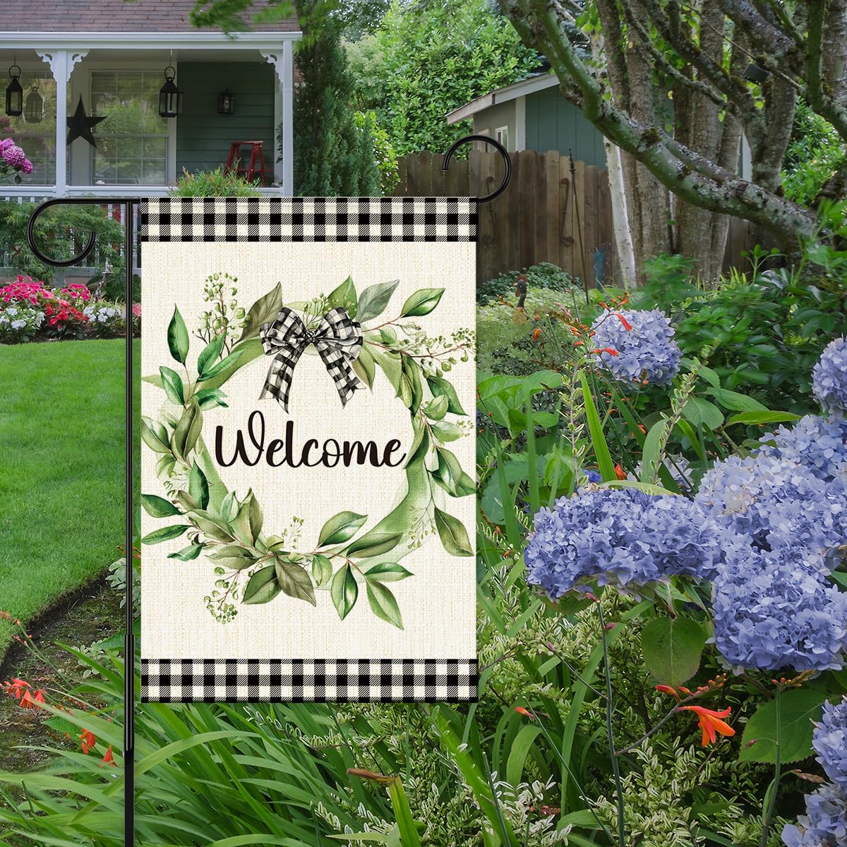 PQVRTMO double-sided garden flag shows patterns clearly from both sides