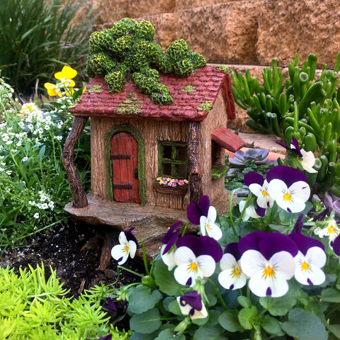 PRETMANNS Fairy Garden House makes a delightful gift for gardeners and crafters