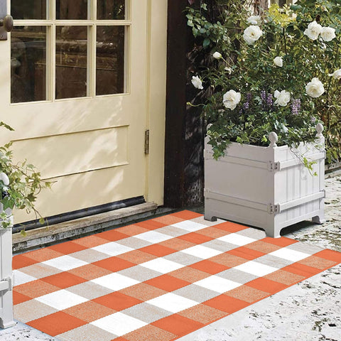 Pseutio Buffalo Plaid Rug features reversible design for two looks.
