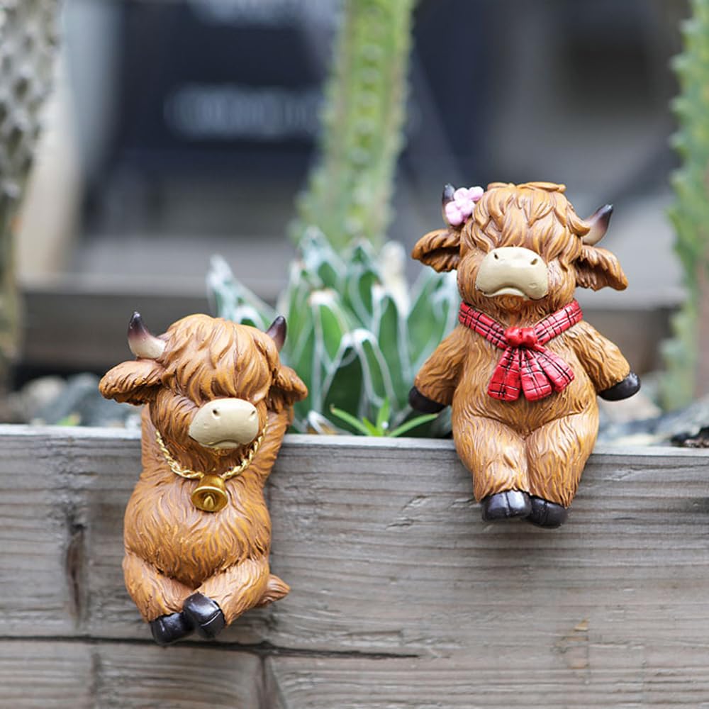 Pujipu Highland Cow pot hanger set enhances indoor and outdoor plant displays with playful charm.