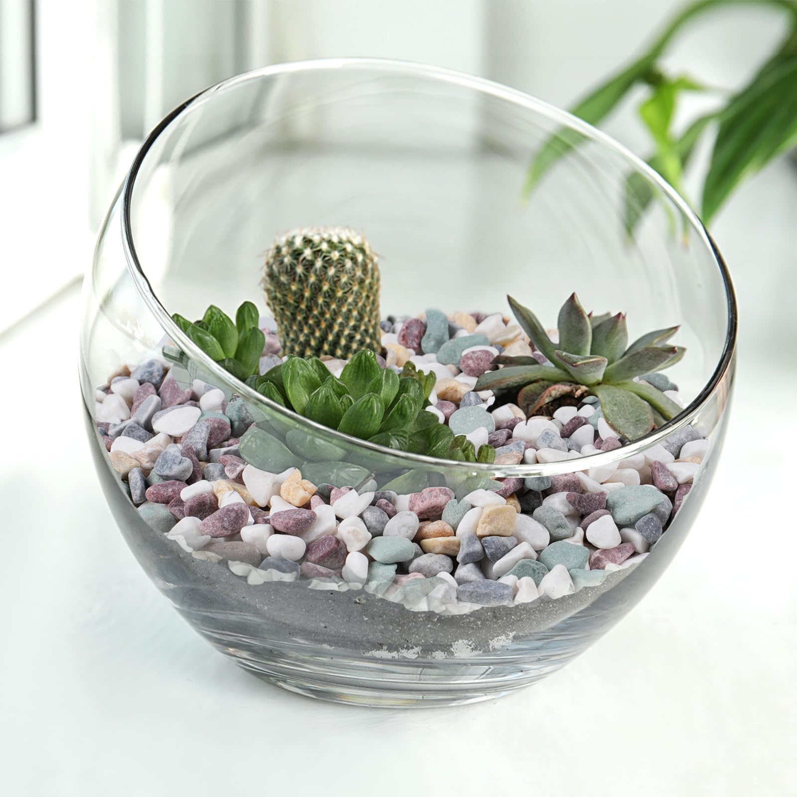 Pulovin pea gravel for sidewalk decor offers durable color and easy maintenance.
