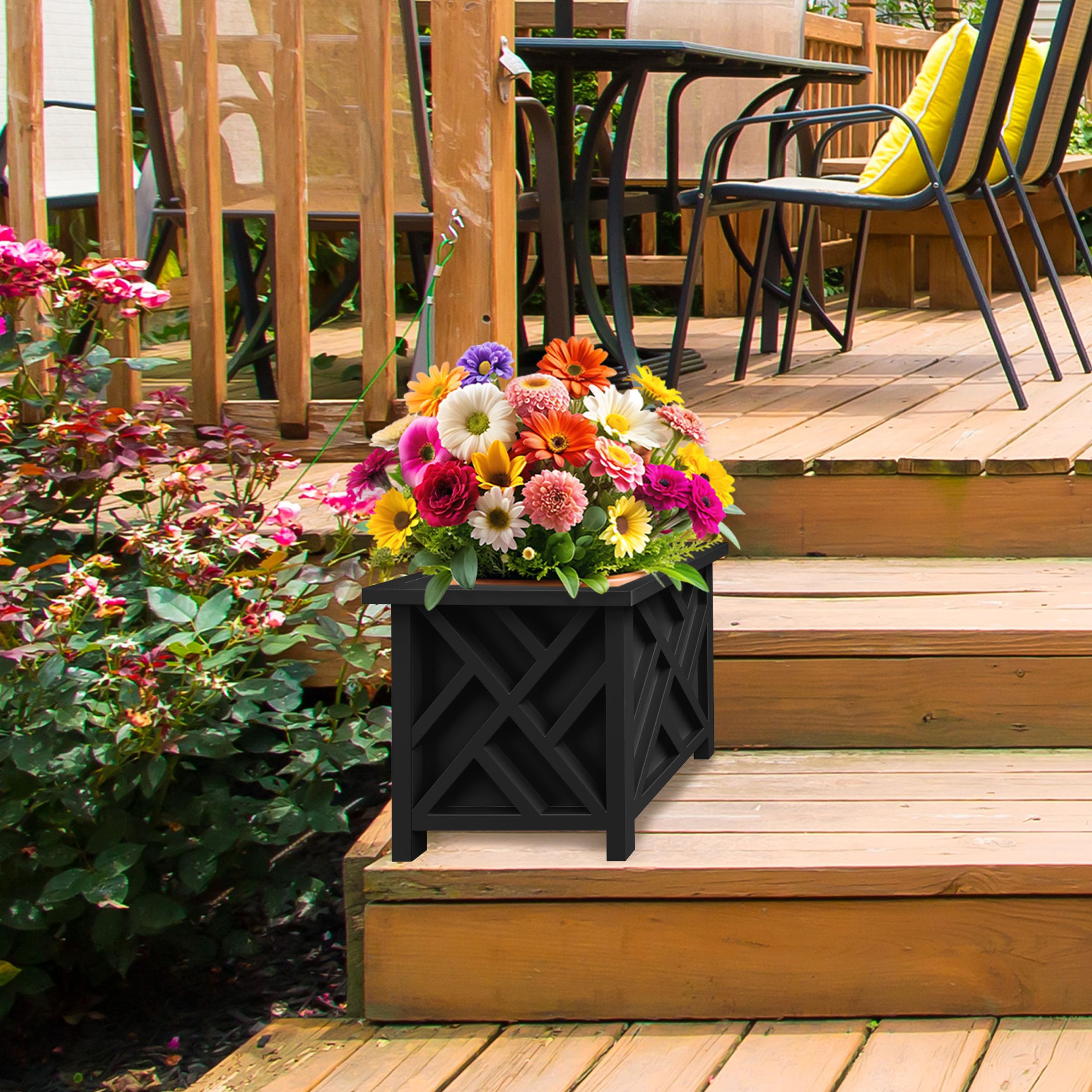 Pure Garden black outdoor planter enhances décor on patios and decks