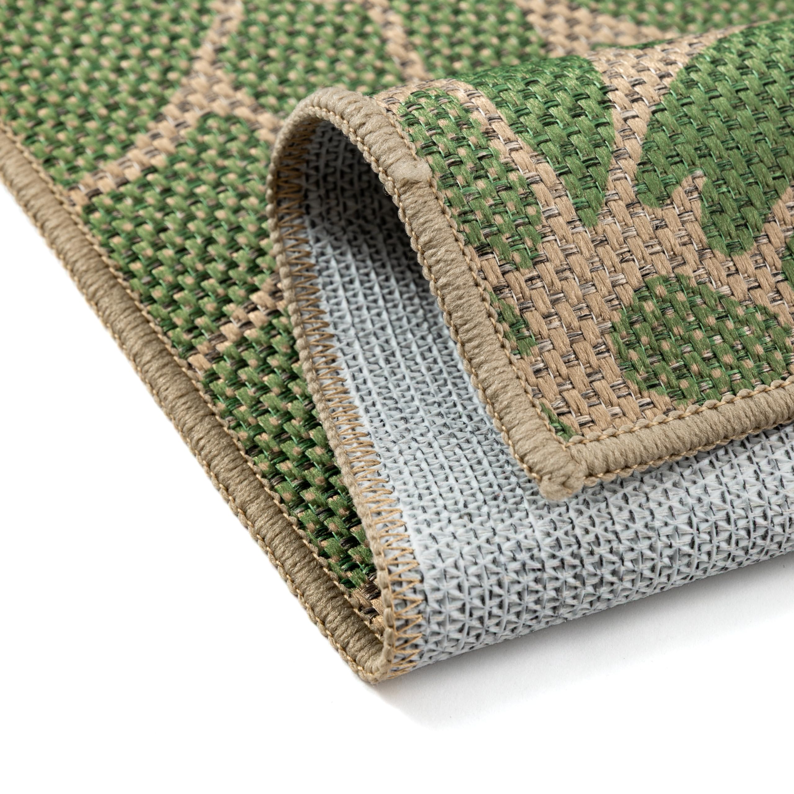 PureCozy 5x7 weather-resistant polypropylene rug for sun and rain exposure