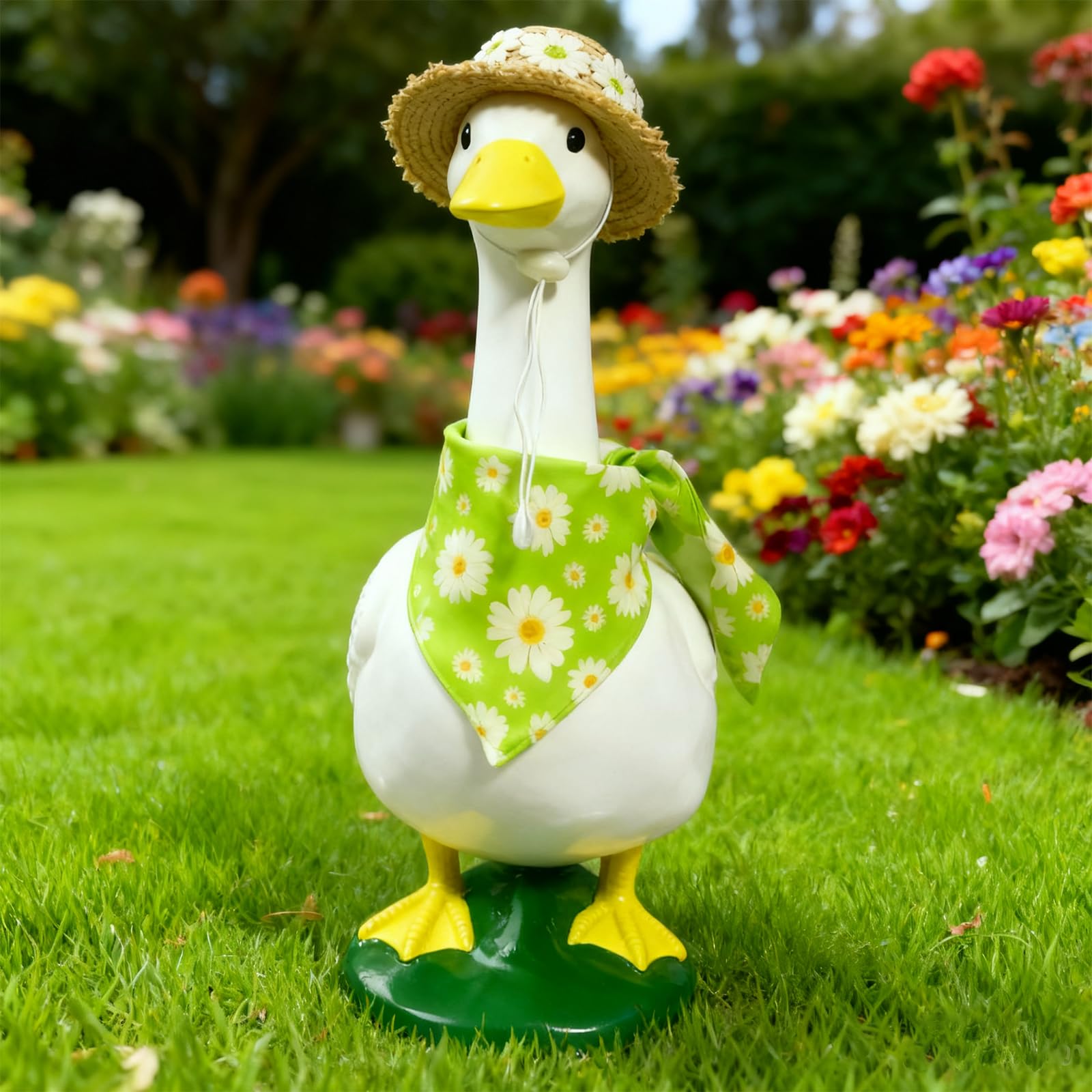 Pwefopessc straw hat and daisy scarf detail on statue