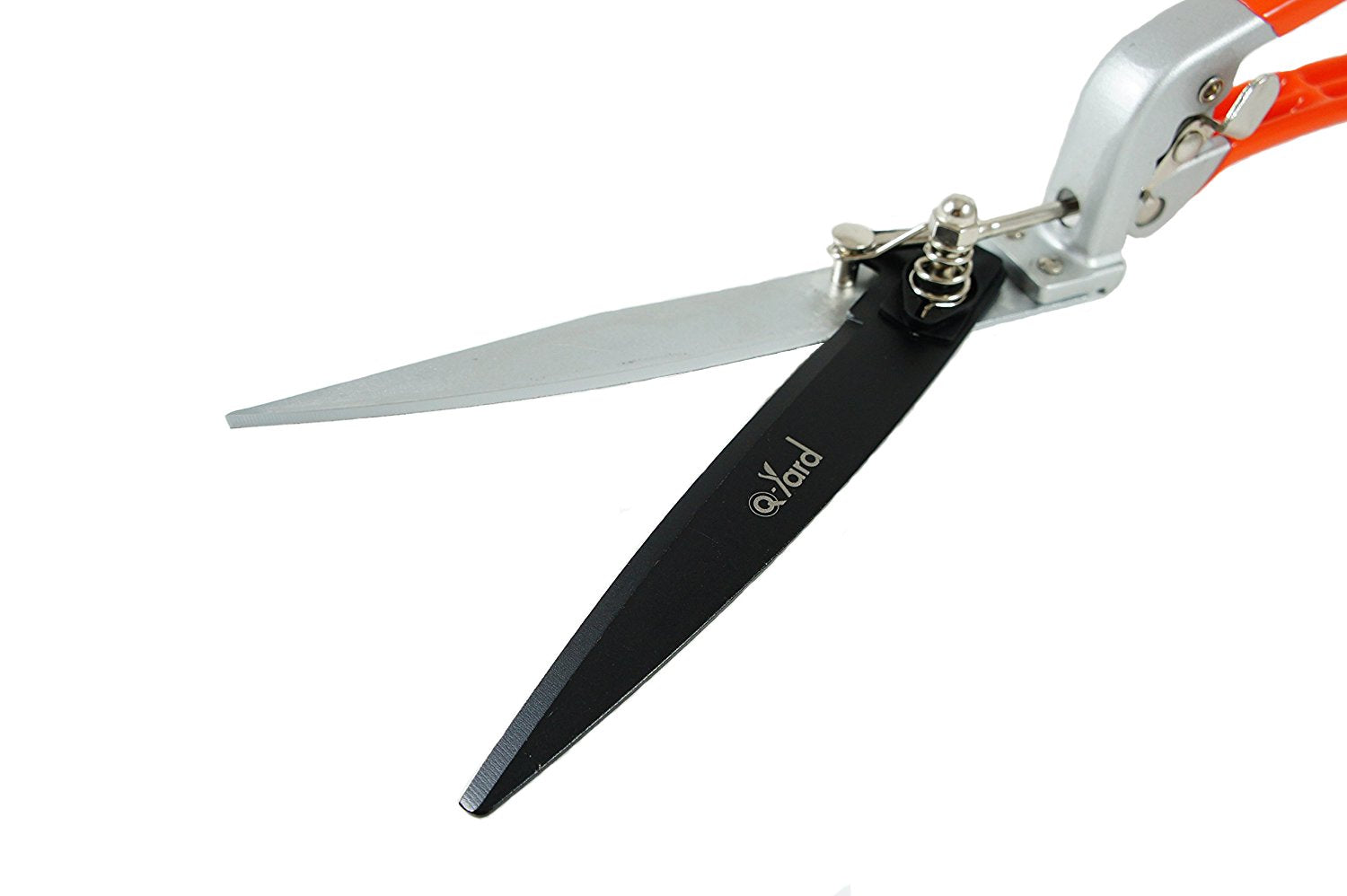 Q-yard QY-741F grass-shear 5in blade cuts along borders cleanly.