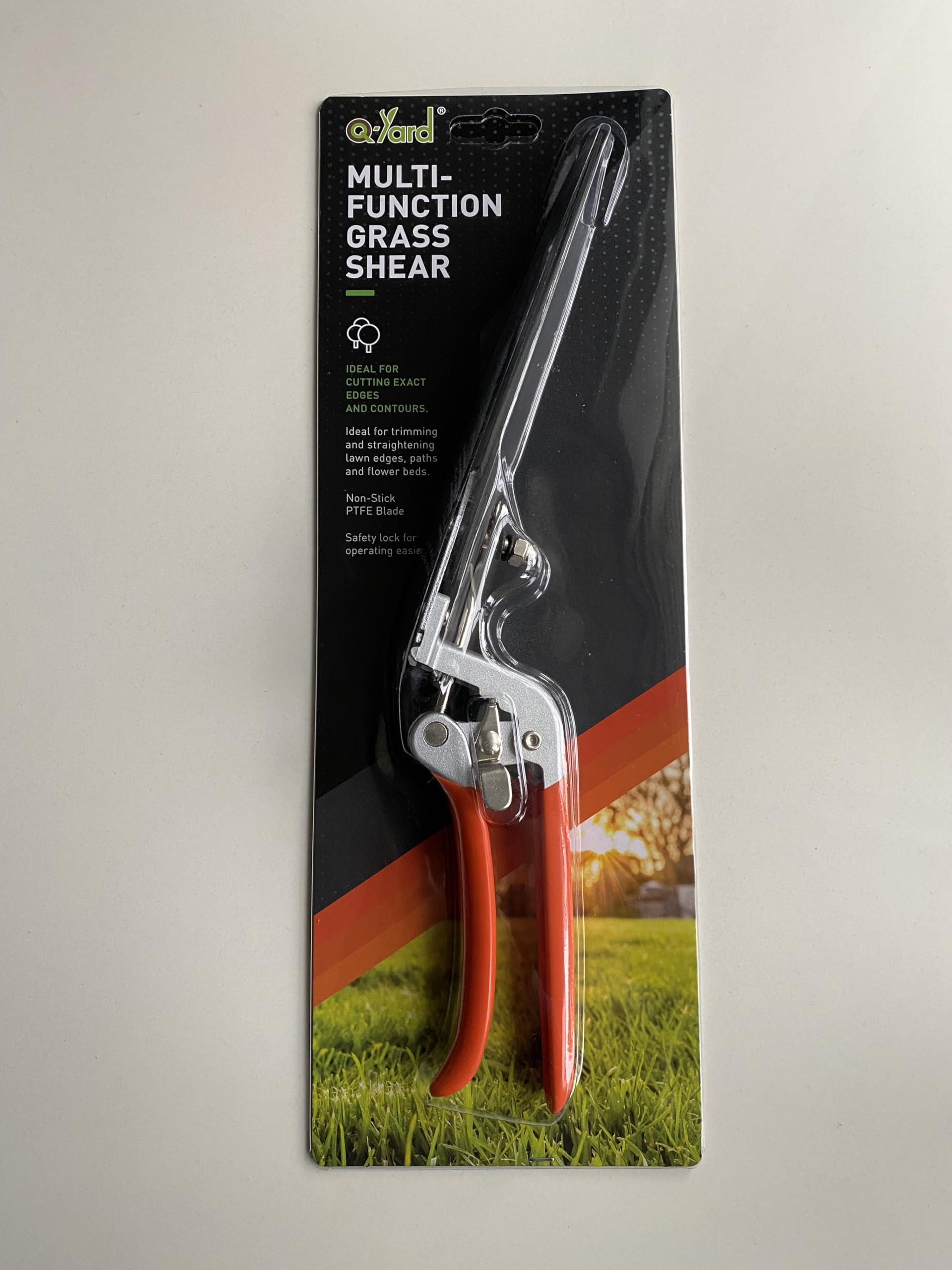 Q-yard QY-741F non-stick blade coating provides smooth cutting action.