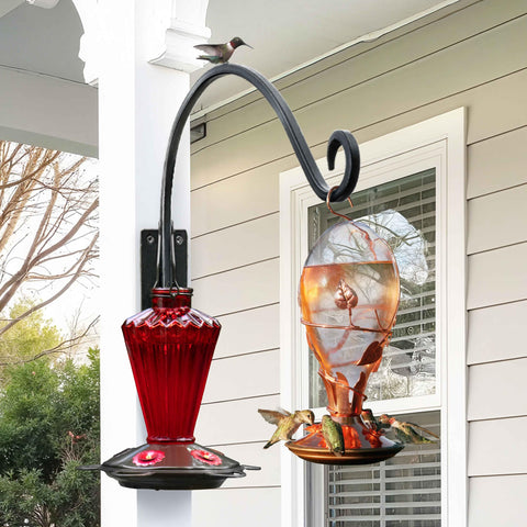 Qiang Ni 22-inch wall-mounted bracket ideal for balcony plants and bird feeders.