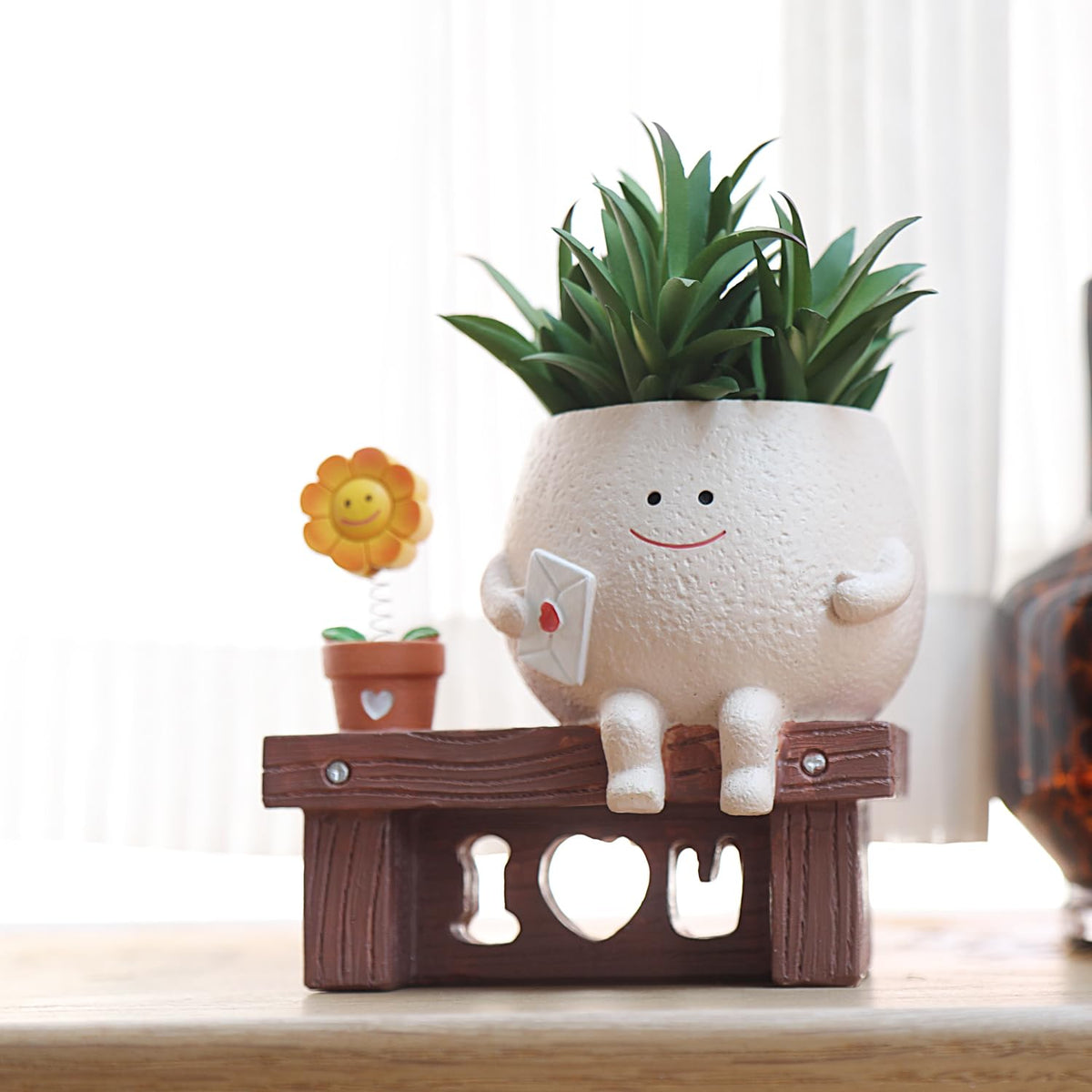 QIAOLY smiley-face planter for cheerful indoor decor and small succulents