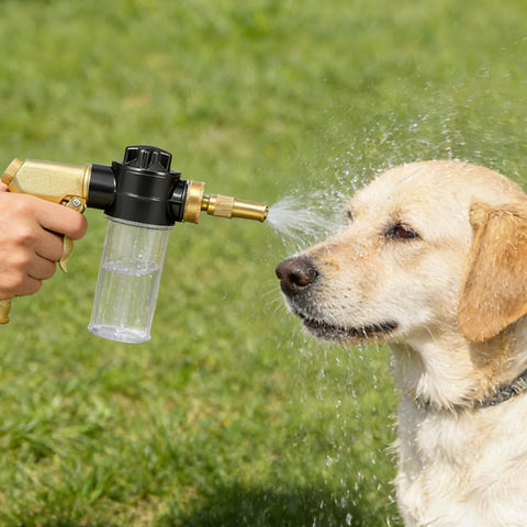 QonSaSiao pet shower suitable for gentle rinsing and baths.