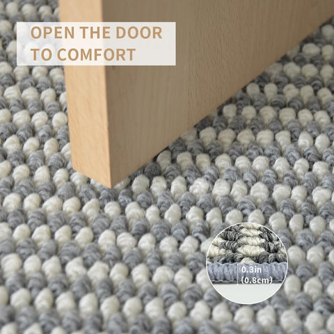 QQL doormat easy-clean design accepts vacuuming and rinsing.