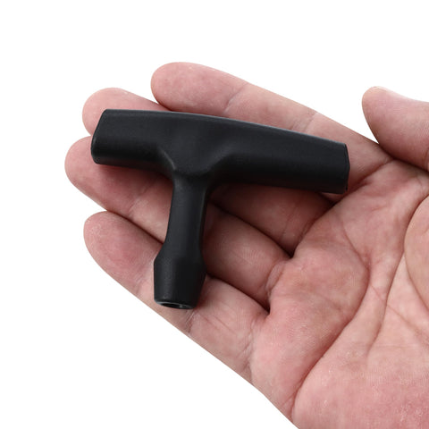 Qtcial three-finger grip pull handle offers comfortable starts on mowers and generators.