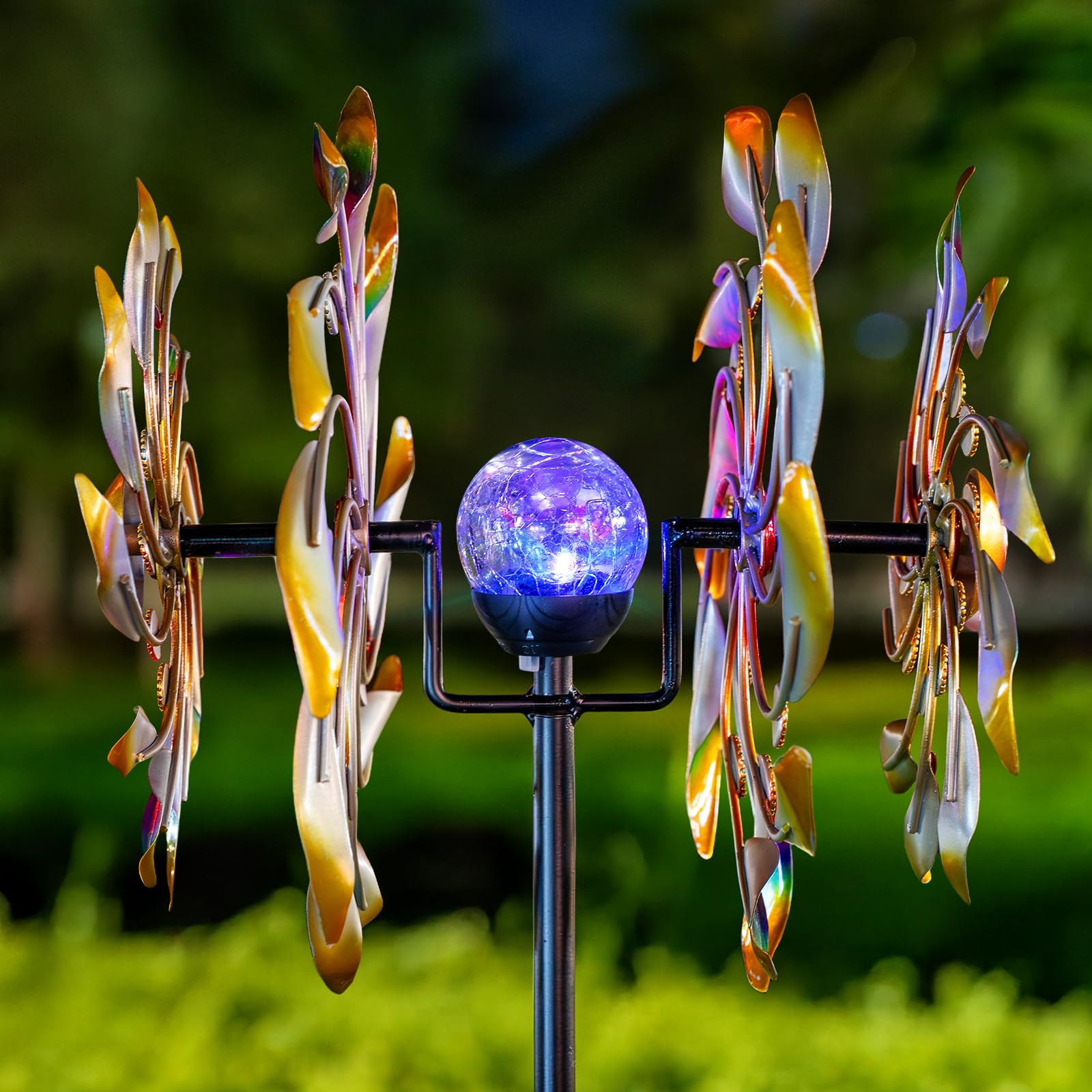 Qualdout weather-resistant metal wind spinner withstands rain and sun while keeping colors bright.