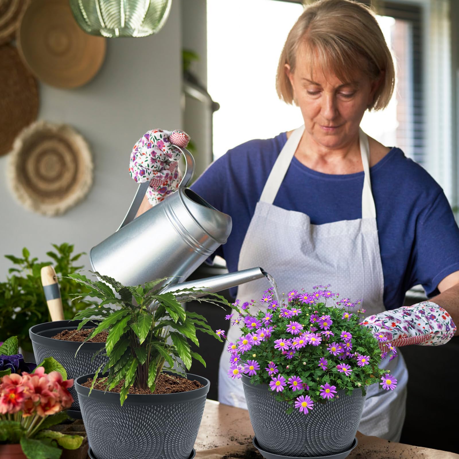 Quarut drainage-hole planter with saucer prevents overwatering.