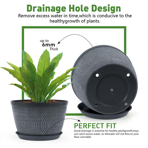 Quarut weather-resistant plastic planter for indoor and outdoor use.