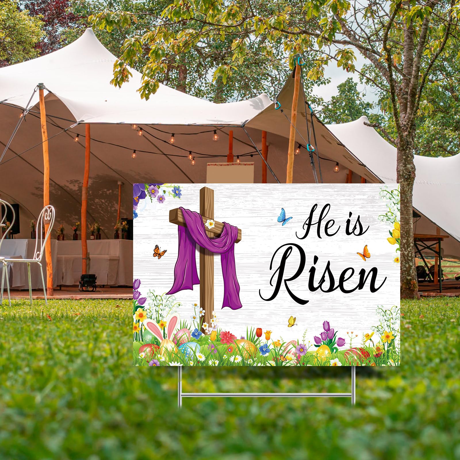 Queekay yard sign provides a welcoming focal point for lawns.