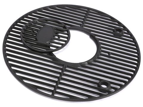 QuliMetal round grate mounted on Akorn Kamado for even cooking