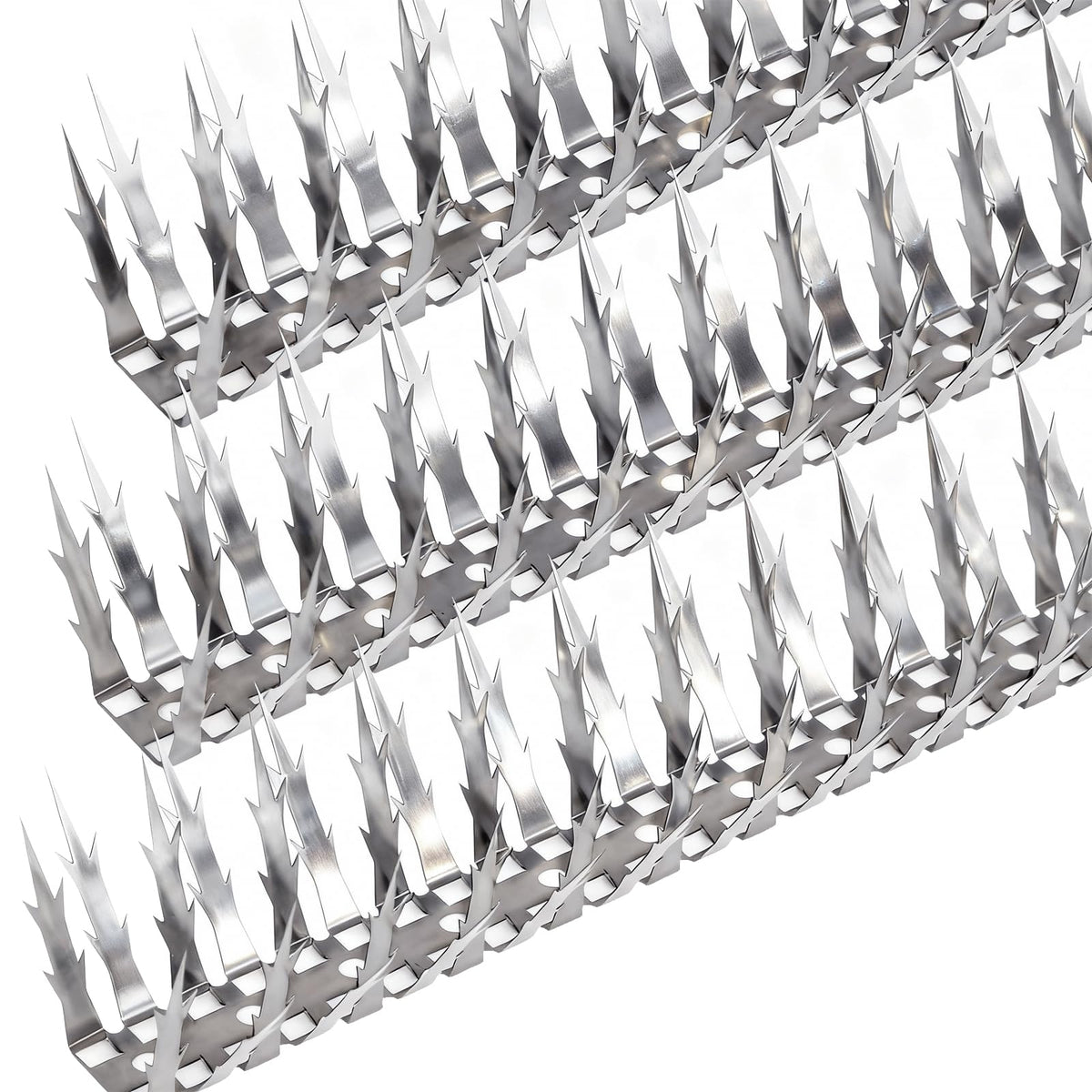 Quunoot bird spikes on outdoor installation deter pigeons and protect surfaces.