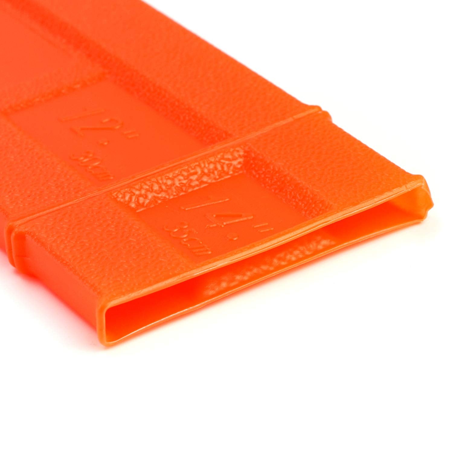QWORK durable scabbard keeps the chain safe from damage on the job.