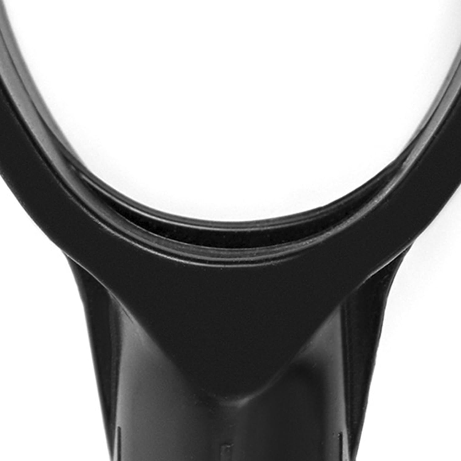 QWORK durable plastic grip supports extended digging sessions outdoors.