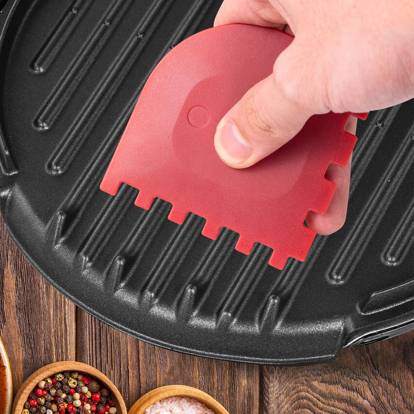 QWQKEFEUN cleaning brush included with scraper
